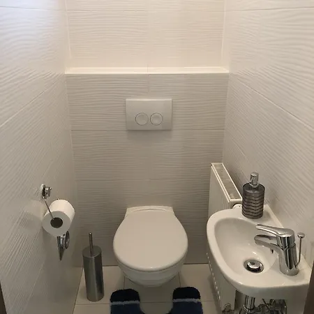 Relax Apartman * Zamárdi